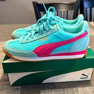 Puma Easy Rider Teal & Pink Retro Low-Top Sneakers size 9 ladies